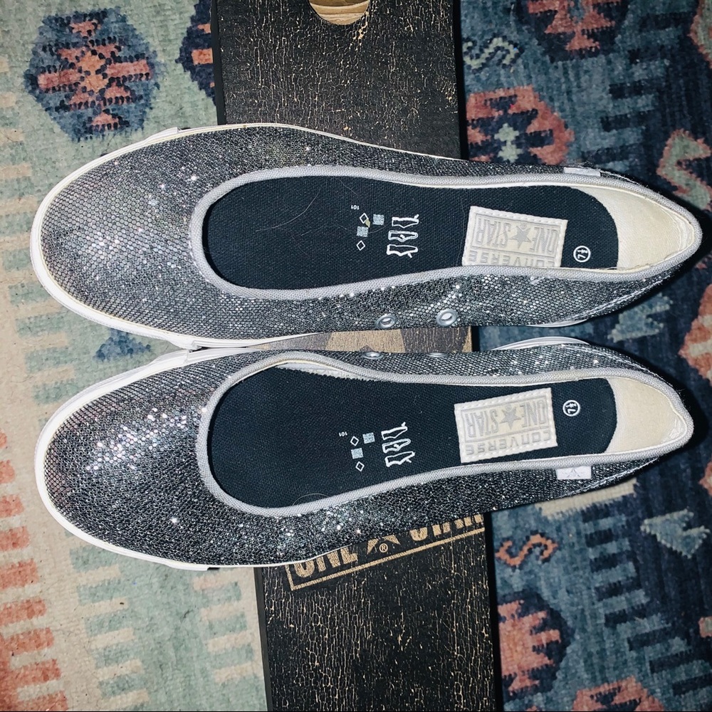 Converse One Star silver glitter flats size 7 1/2